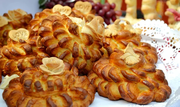 Tradiční svatební ukrajinská chléb korovai — Stock fotografie