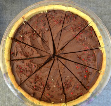 yuvarlak izole buzlanma ile çikolatalı kek