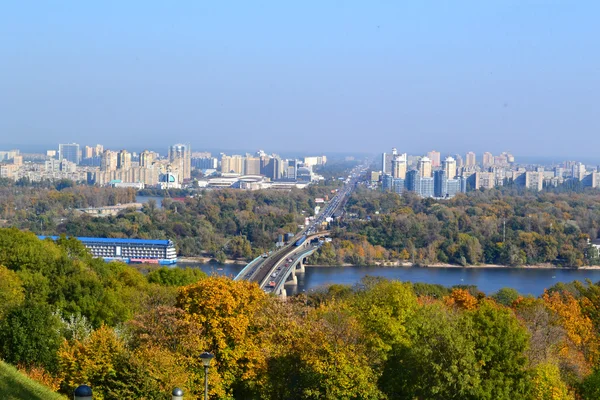 Beautiful view of Kyiv city in autumn — Stock Photo, Image