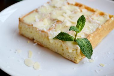 Krema, Hindistan cevizi ve nane ile Belçika waffle