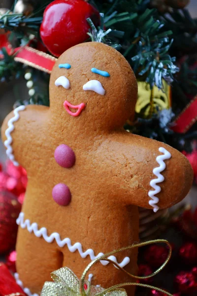Christmas tree and a cookie man made of ginger bread — Stock Photo, Image