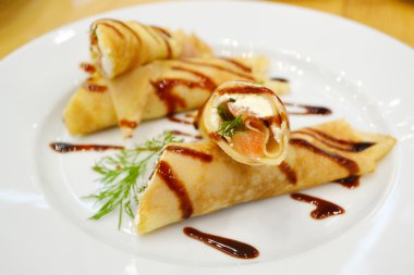 Somon ve Philadelphia peynir ile Pancakes