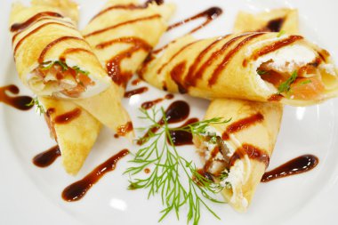 Somon ve Philadelphia peynir ile Pancakes