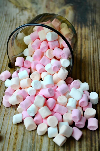 Lots of little marshmallows in a cup — Stock Photo, Image