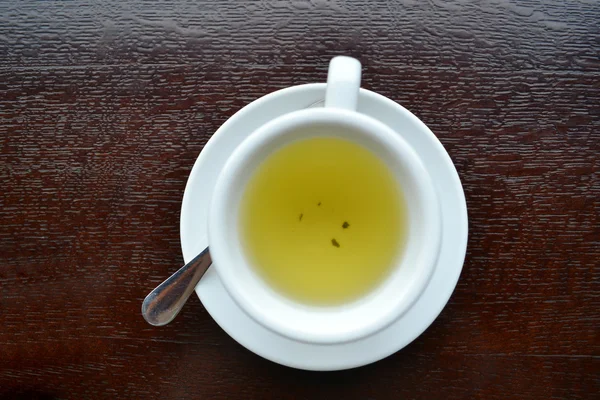 Fehér csésze gyógynövény tea — Stock Fotó