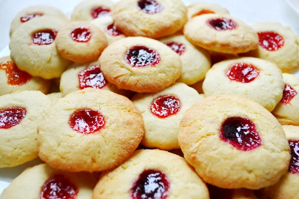 Homemade cookies with jam — Stock Photo, Image