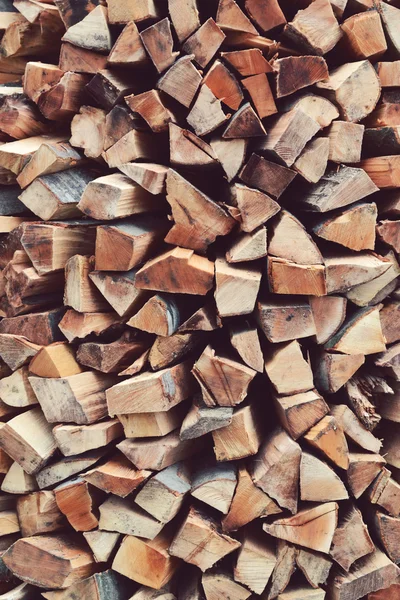 Grote stapel brandhout logboeken en blokken — Stockfoto