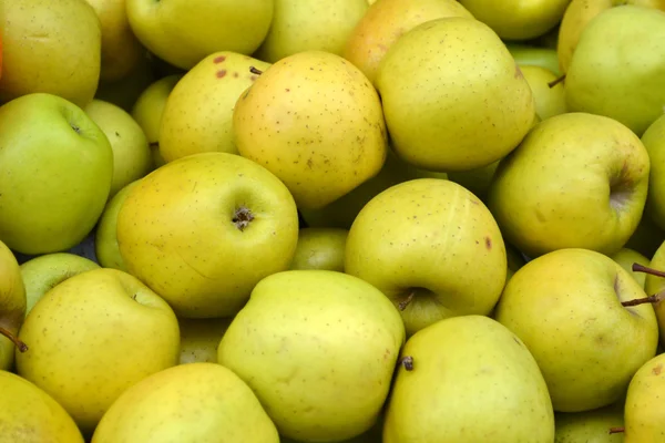 Naranjas ecológicas saludables en el mercado — Foto de Stock