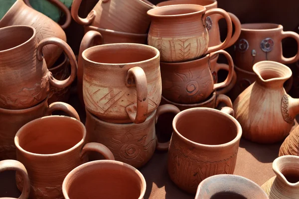 Veel van handgemaakte klei potten — Stockfoto