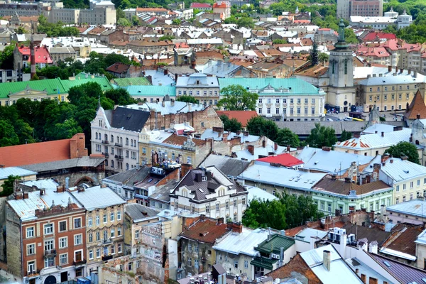 LVIV, UKRAINE - JUNE 29, 2015: cityscape topview of Lviv downtown — Stock Photo, Image