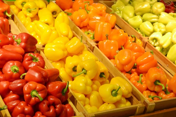 Vegetables in grocery store — Stock Photo, Image