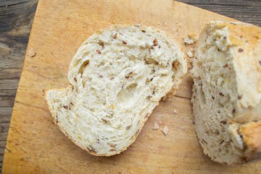 Ev yapımı taze pişmiş lezzetli ekmek.