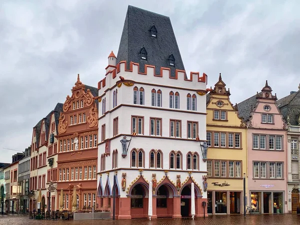 Trier 'de Hauptmarkt karesi