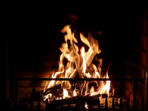Kominek z ogniem — Zdjęcie stockowe
