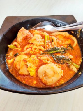 Otantik Endonezya Seblağı ile Savory Red Chili Sosu