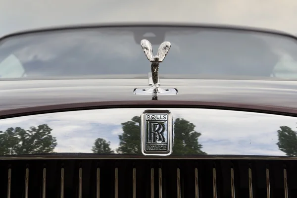 Roll-Royce Wraith Coupé mit Ekstase-Emblem - der mächtigste Roll-Royce der Geschichte — Stockfoto