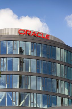 Oracle corporation logosuna 18 Haziran 2016 Prag, Çek Cumhuriyeti Çek bina karargahı.