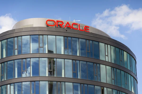 Oracle corporation logo on the building of czech headquarters on June 18, 2016 in Prague, Czech republic. — Stock Photo, Image