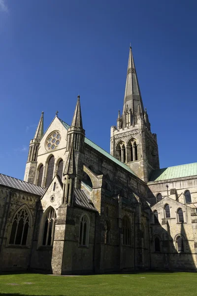 Kathedraal kerk van de Heilige Drievuldigheid in Chichester, Engeland — Stockfoto