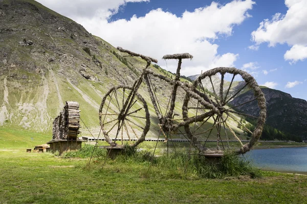 Willkommensschild aus Holz in livigno, Lombardei, Italien — Stockfoto