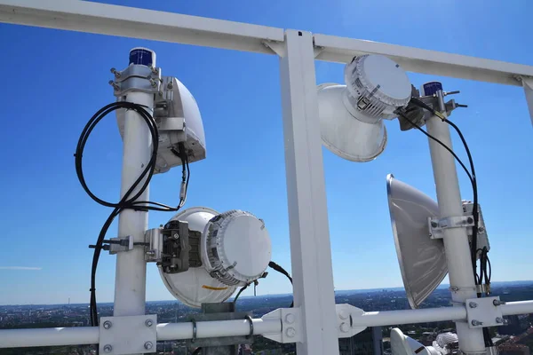 Construção Para Transmissores Rede Celular Banda Larga Torre Telecomunicações Conceito — Fotografia de Stock