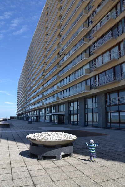 Apartments on a seafront promenade in Oostende — Stock Photo, Image