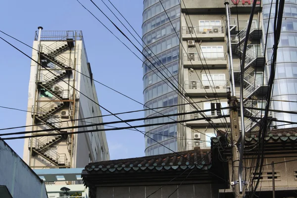 HO CHI MINH CITY - FEVEREIRO 4: O edifício mais alto da cidade de Ho Chi Minh (Saigon) - Bitexco Financial Tower em 4 de fevereiro de 2012 na cidade de Ho Chi Minh, Vietnã . — Fotografia de Stock