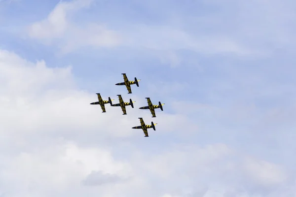 Baltic Bees Jet Team flying — Stock Photo, Image