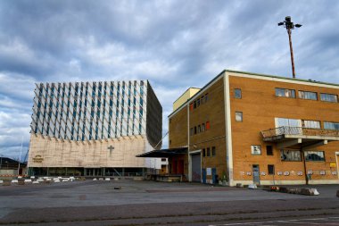 Modernist İzmir Kilisesi Frihamnen ile Hisingen, Göteborg, İsveç adasında konser salonu