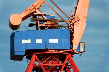 Hisingen şehrindeki eski tarihi turnalar, Göteborg, İsveç, güneşli bir gün.