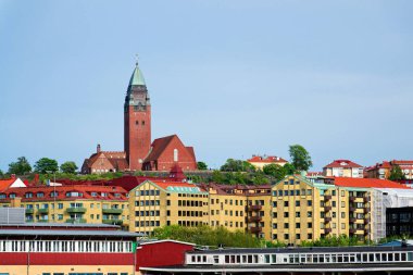Masthuggskyrkan Lutheran Kilisesi ulusal romantik İskandinav mimarisi tarzında, Göteborg, İsveç, güneşli bir gün.