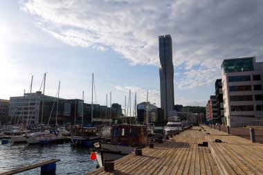 10 Mayıs 2025 'te İsveç' in Göteborg şehrinde Lindholmen 'deki İskandinavya Karlatornet gökdeleninin en yüksek binası.