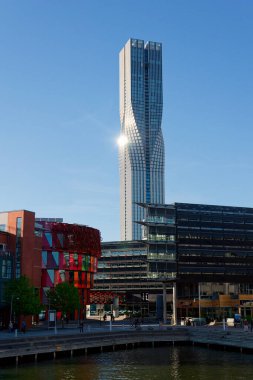 En uzun İskandinav binası Karlatornet skycraper 12 Mayıs 2025 'te İsveç' in Göteborg şehrinde bulunan Lindholmen şehrinde bulunan Chalmers Larandetorg Üniversitesi kütüphanesinden..