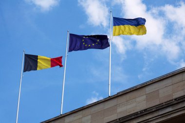 Belçika, Belçika, Belçika 'daki Ulusal Bankası' nda Belçika, AB ve Ukrayna bayrağı.