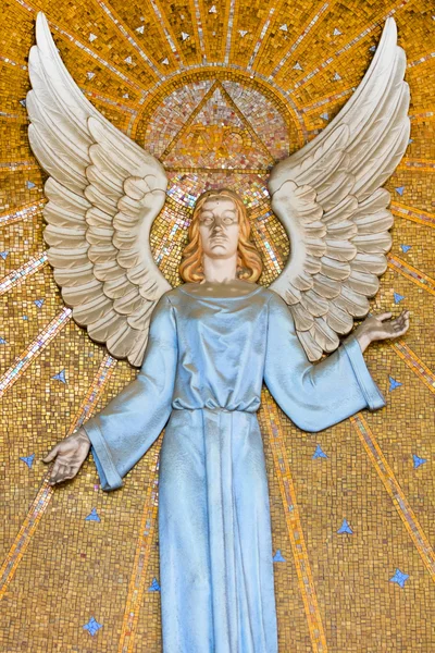 ウォール レリーフ 翼を持つ天使 — ストック写真