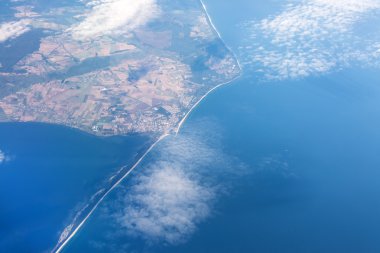 Bulutlar prizma yeryüzünde