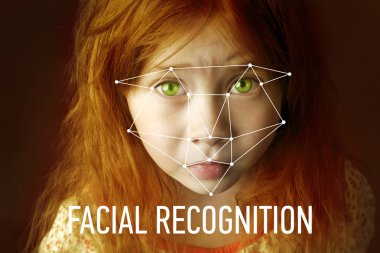 Biyometrik doğrulama - küçük kız yüz tanıma. Tonda