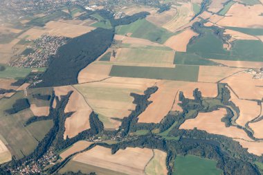 Yukarıdan meadows manzaralı arazi