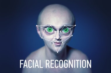 Büyük gözlü bir uzaylı.