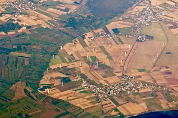 Rüzgar türbinleri ile arazi