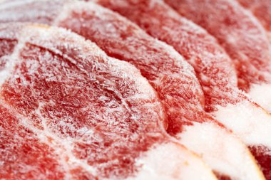 Dondurulmuş et Raw. 