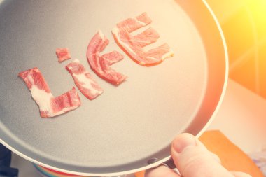 Hayat teflon üzerinde yazıt 