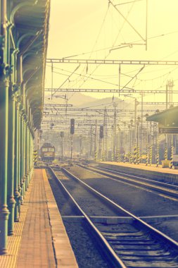 Platform ve demiryolu parça