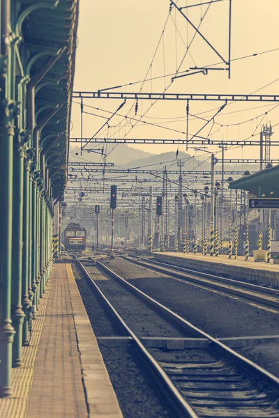 Platform ve demiryolu parça