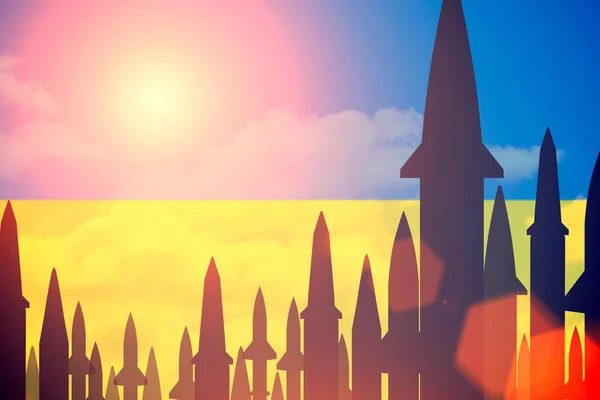 Mørke silhuetter av raketter – stockfoto