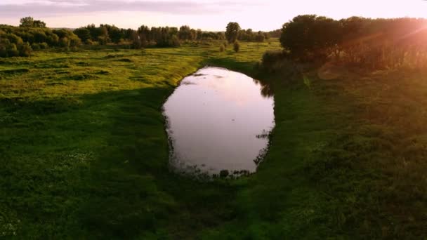 Małe Jeziorko Nad Dużą Rzeką Wcześnie Rano Wschód Słońca Strzelanina — Wideo stockowe