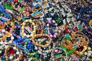 Pazar stand etnik bilezik