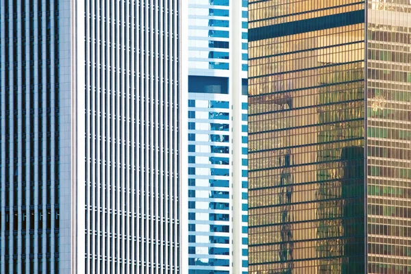 Ουρανοξύστες καθρέφτης προσόψεις — Φωτογραφία Αρχείου