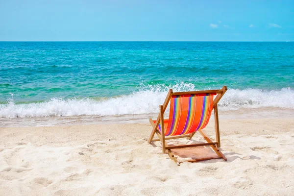 Lounge chair on the beach — Stock Photo, Image