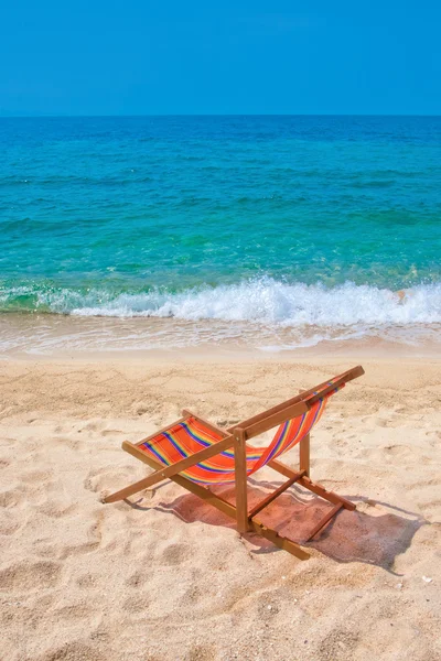 Lounge chair on the beach — Stock Photo, Image